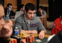 Czerwona linia leci w dół?