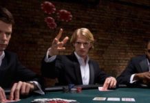 Z czym wiąże się bycie zawodowym pokerzystą?