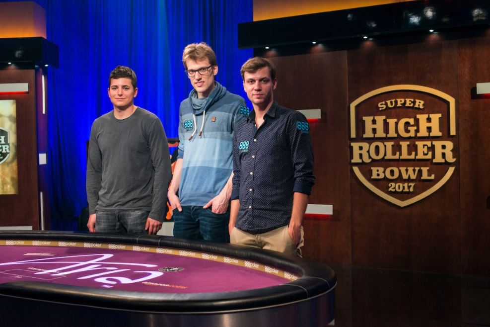 Jake Schindler ma największe szanse na triumf w Super High Roller Bowl