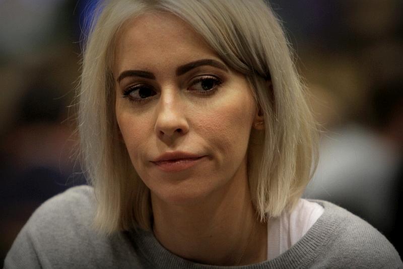 Farah Galfond W swoim pierwszym rozdaniu w Ivey's Room dostałam parę