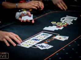 Dwa dokładnie takie same rozdania na WSOP jedno po drugim: o co tu chodzi? liczenie kombinacji