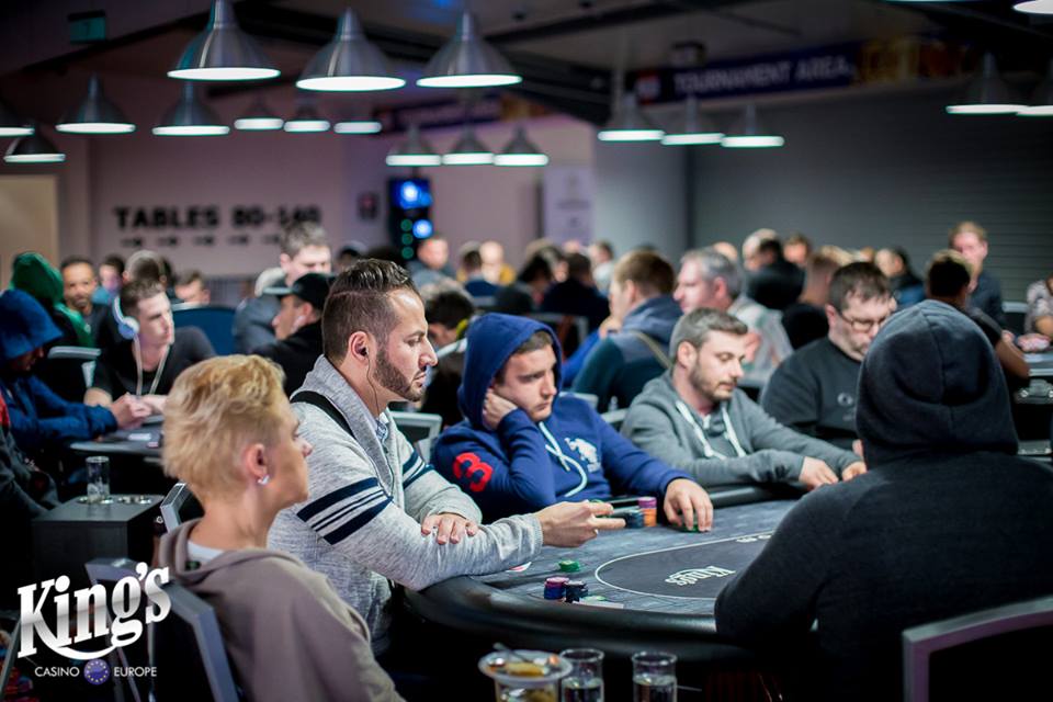 Piotr Szymczak awansował do finałowego dnia Deepstack Cup
