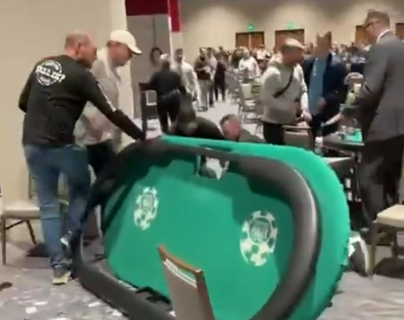 Zadyma na stole WSOP-C