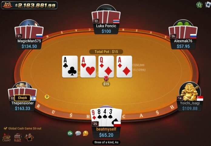 GGPoker freeroll – stół pokerowy i rozdanie Freeroll GGPoker – rozgrywka przy stole pokerowym online